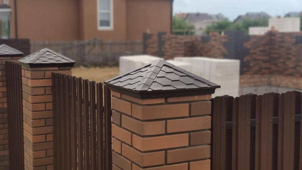 Колпак Zking Эверест Коричневый на столб 1.5х1.5 кирпича (390х390мм) в Златоусте фото