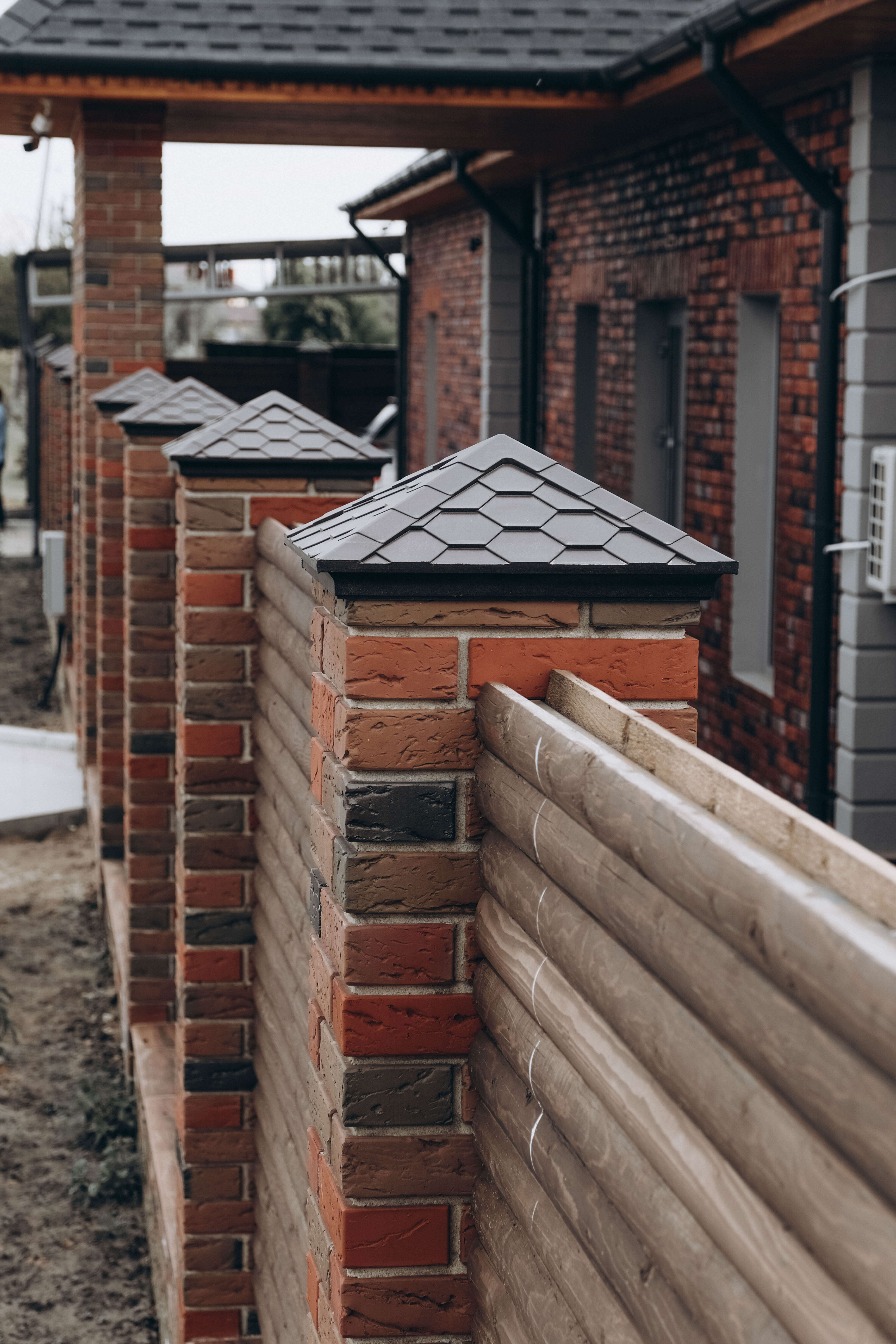 Колпак Zking Эверест Коричневый на столб 1.5х1.5 кирпича (390х390мм) в Златоусте фото