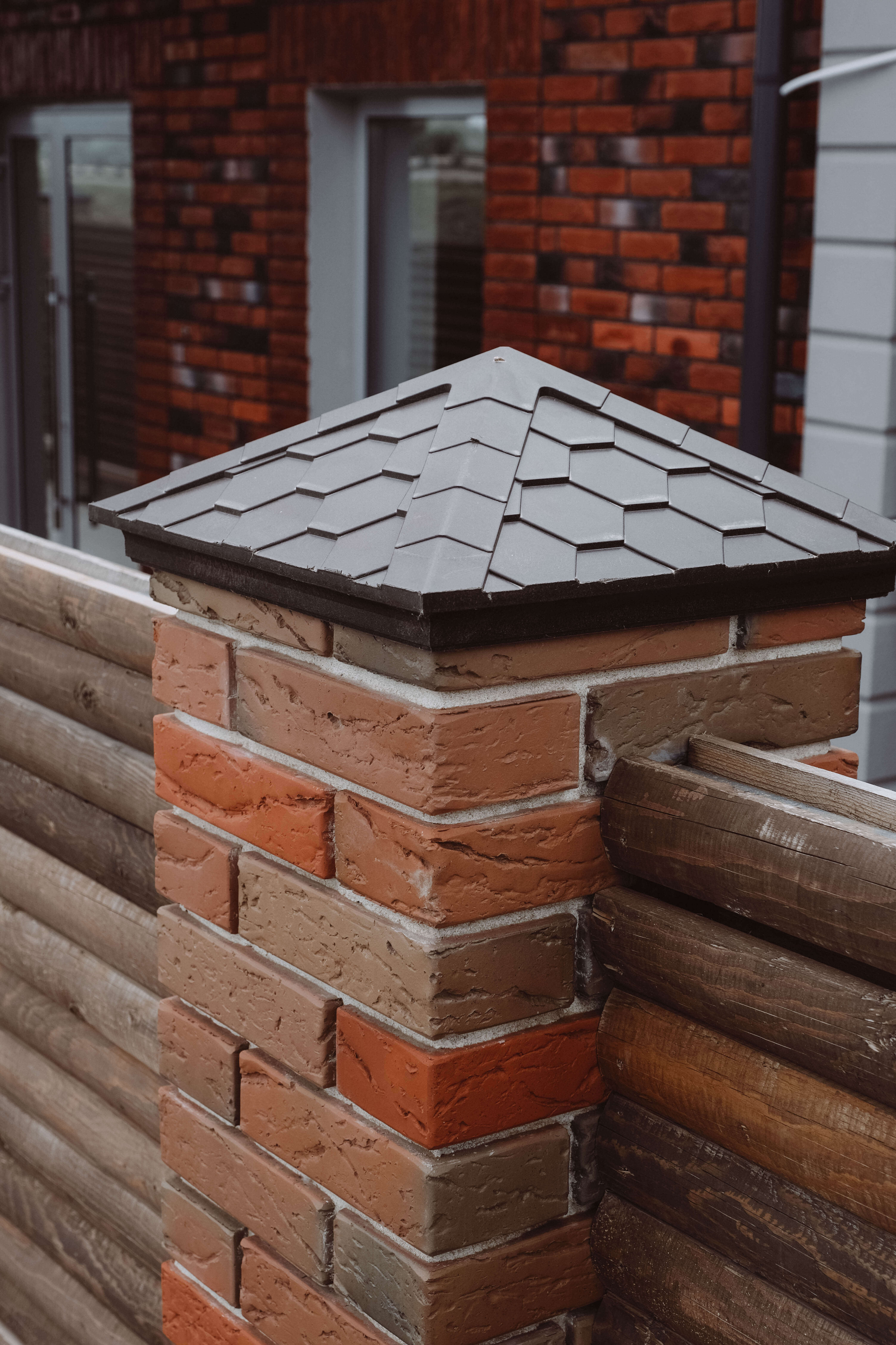 Колпак Zking Эверест Коричневый на столб 1.5х1.5 кирпича (390х390мм) в Златоусте фото